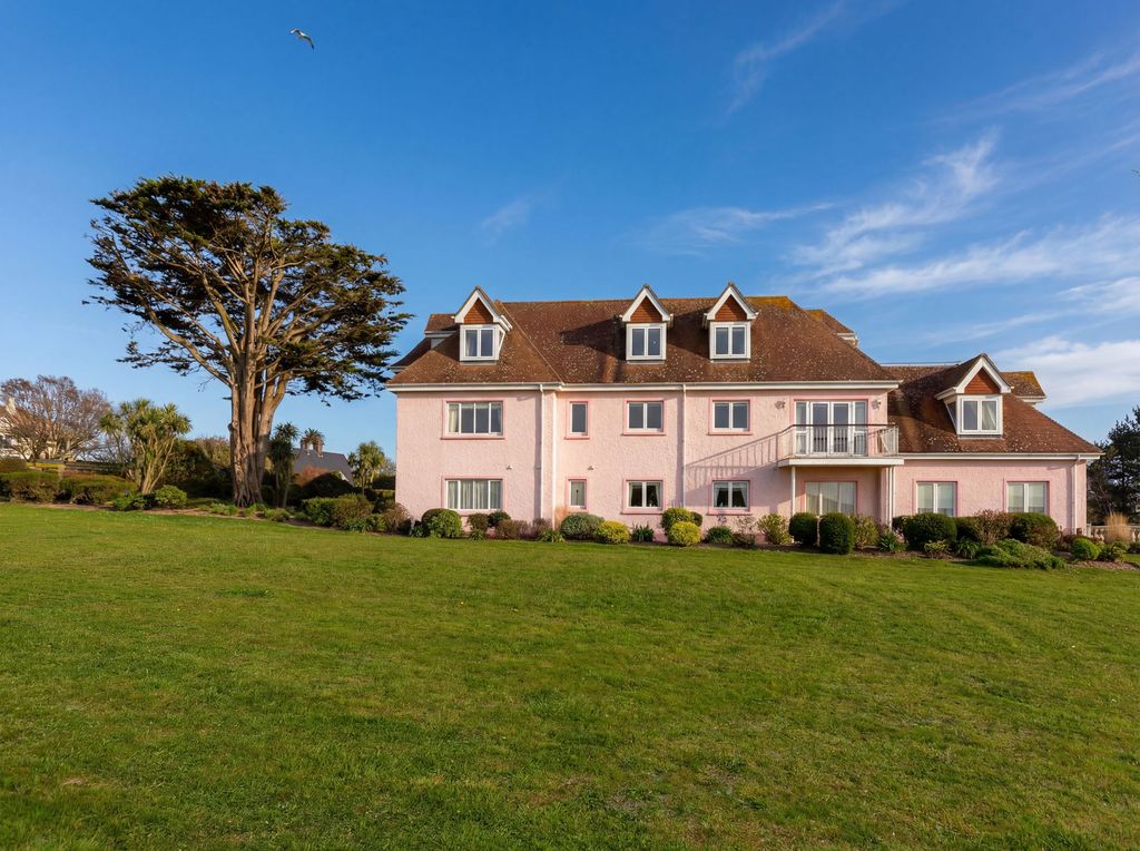 Additional image 31 of 3 bed flat for saleApartment 4 La Rocquaise, St Brelade JE3