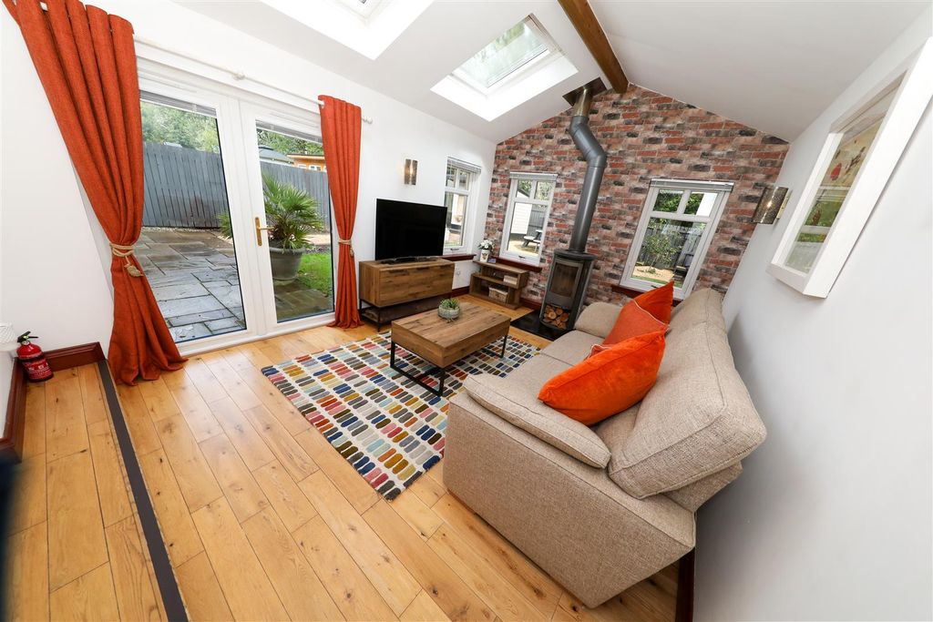 Property photo 3 of 31 c
