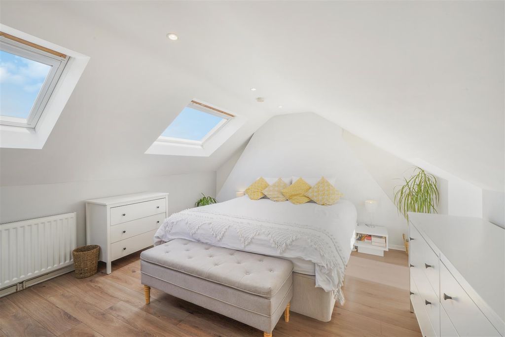 Property photo 3 of 8 57 Sportsbank Street - 8Gpu9Wr1Ymqt94Xypxrq.Jpg