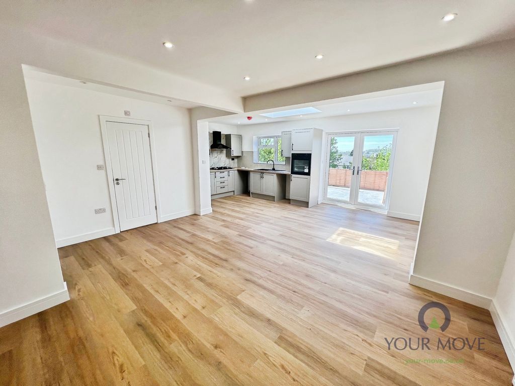 Property photo 2 of 18 Pbox-Img.Jpg