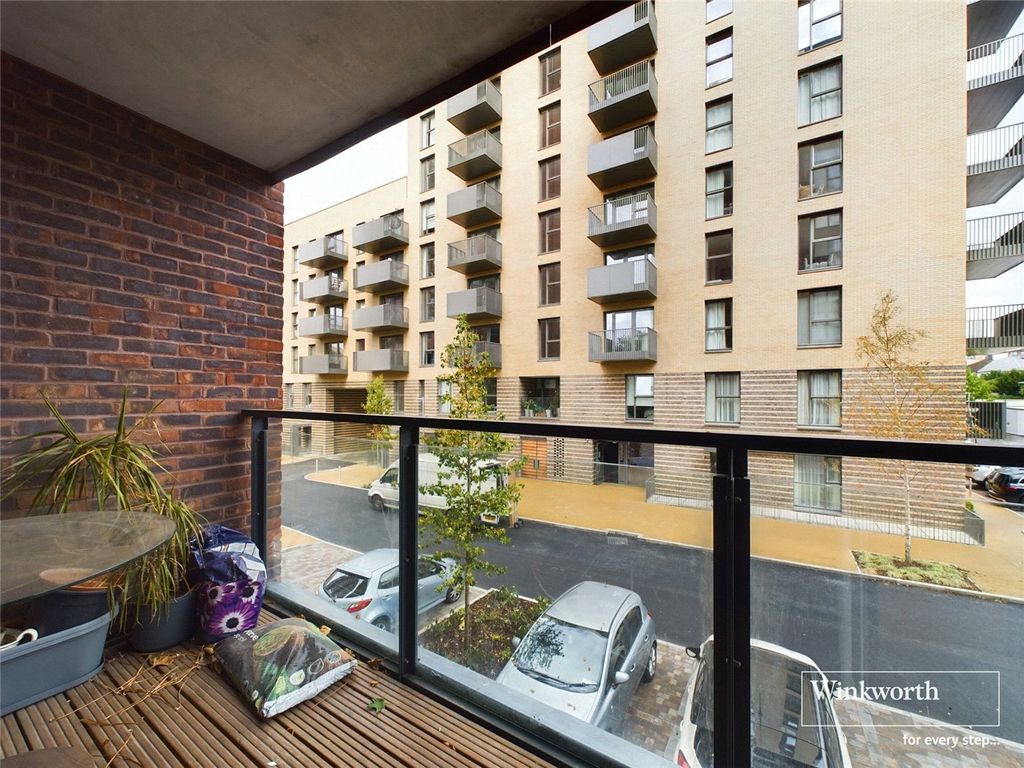 Property photo 3 of 6 Balcony