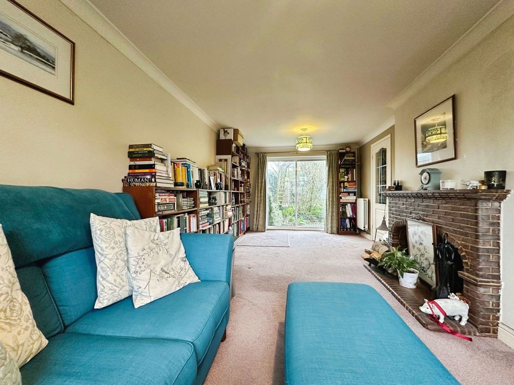 Property photo 2 of 19