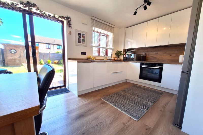 Property photo 3 of 16 Kitchen/Diner