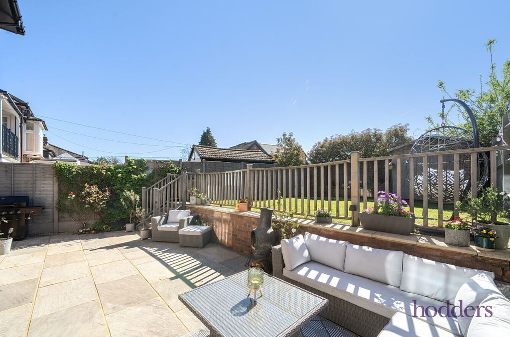 Property photo 3 of 24 28c49Ec6-Fb3B-492...