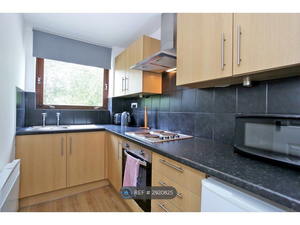Property photo 2 of 11 Kitchen