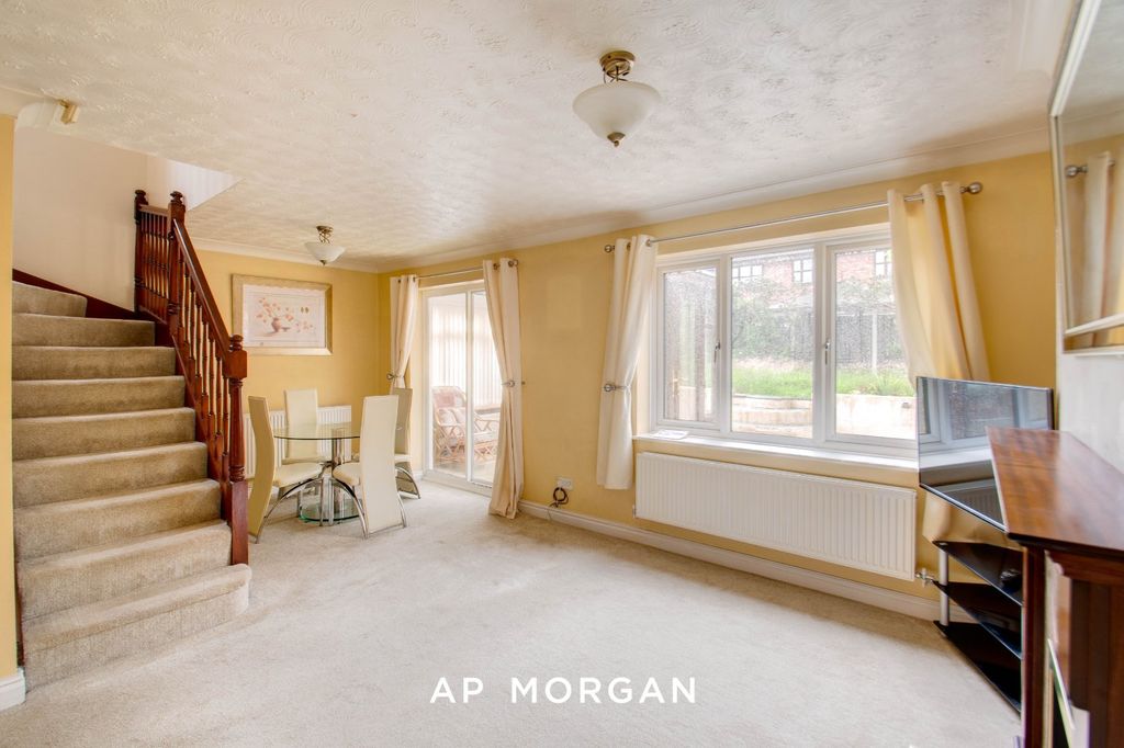 Property photo 2 of 17 Picture No. 04