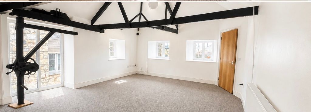 Property photo 1 of 3