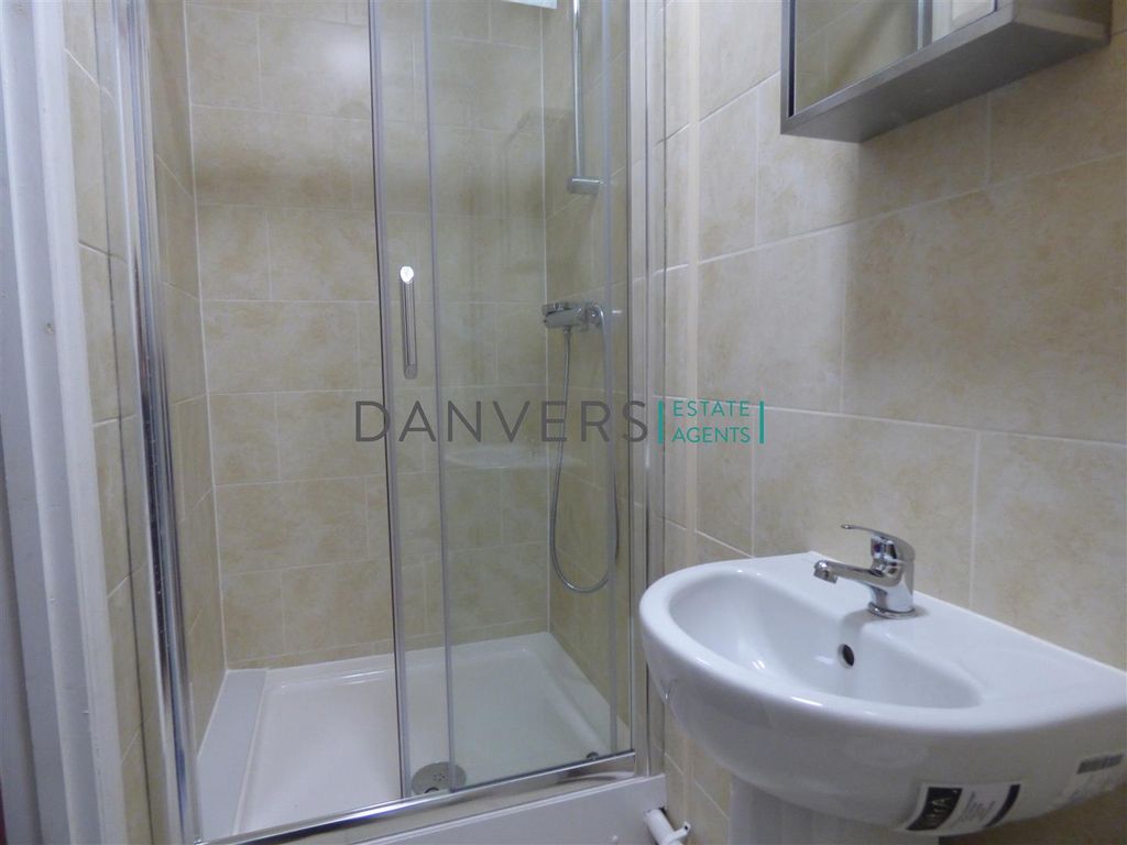 Property photo 1 of 3