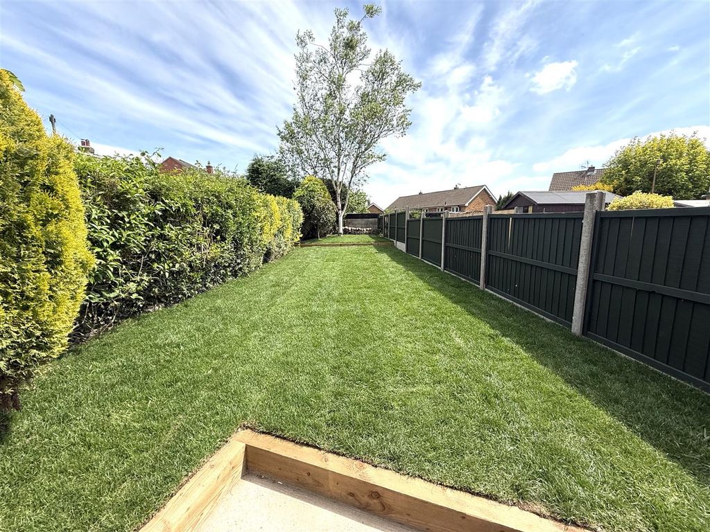Property photo 3 of 25 Makeney 14.Jpg