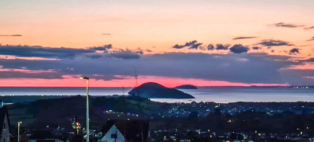 Property photo 2 of 33 Photo 30