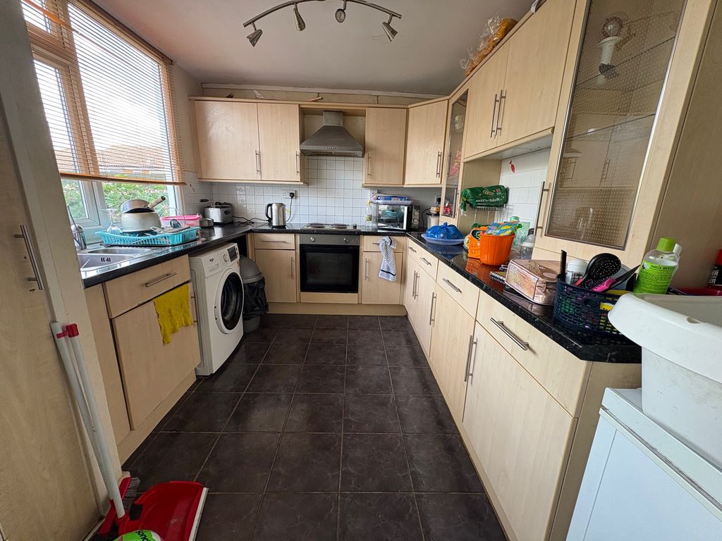 Property photo 3 of 11 Image