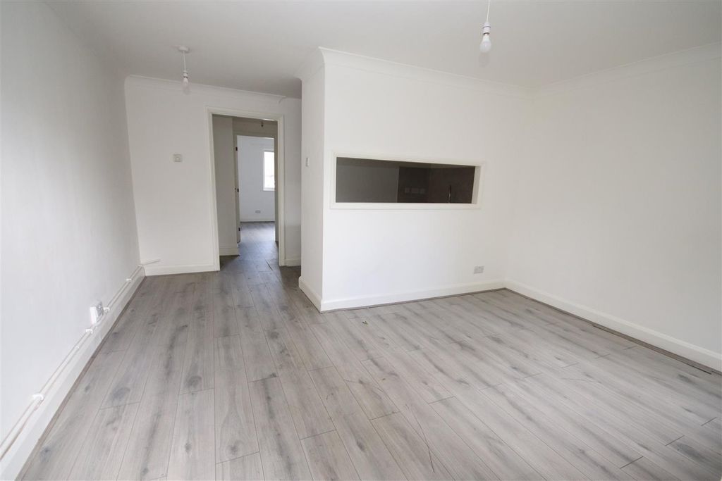 Property photo 2 of 6 Img_2523.Jpg