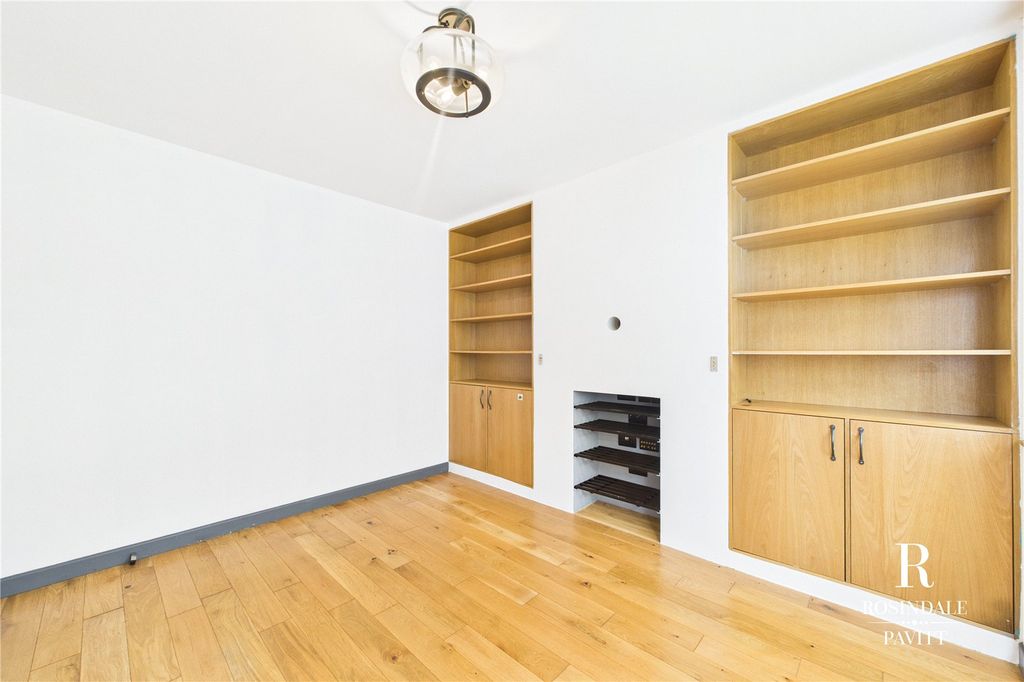 Property photo 3 of 15 Picture No. 33