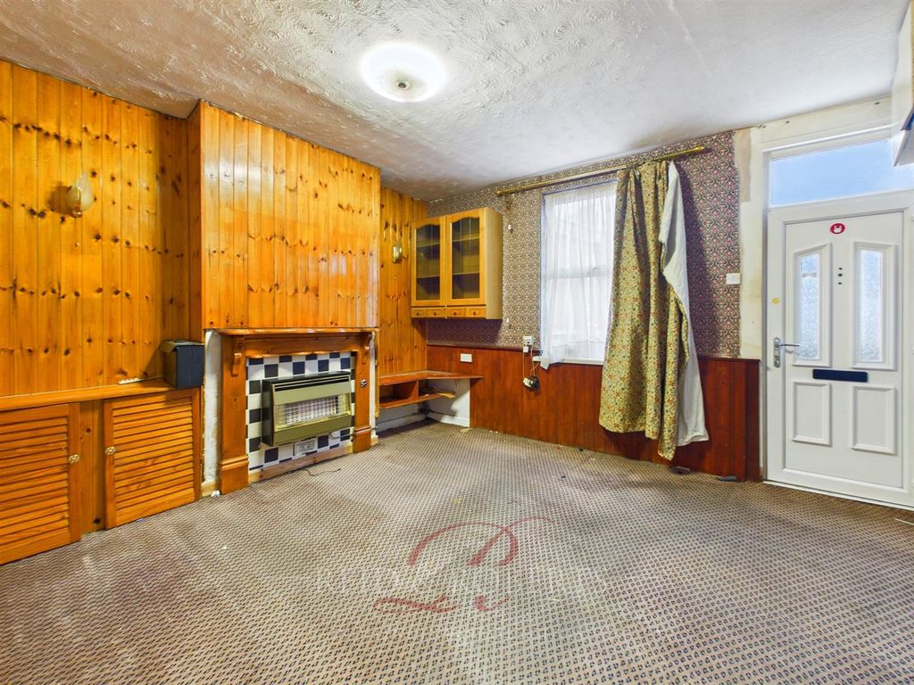 Property photo 2 of 23 Cam03999G0-Pr0226-Still001.Jpg