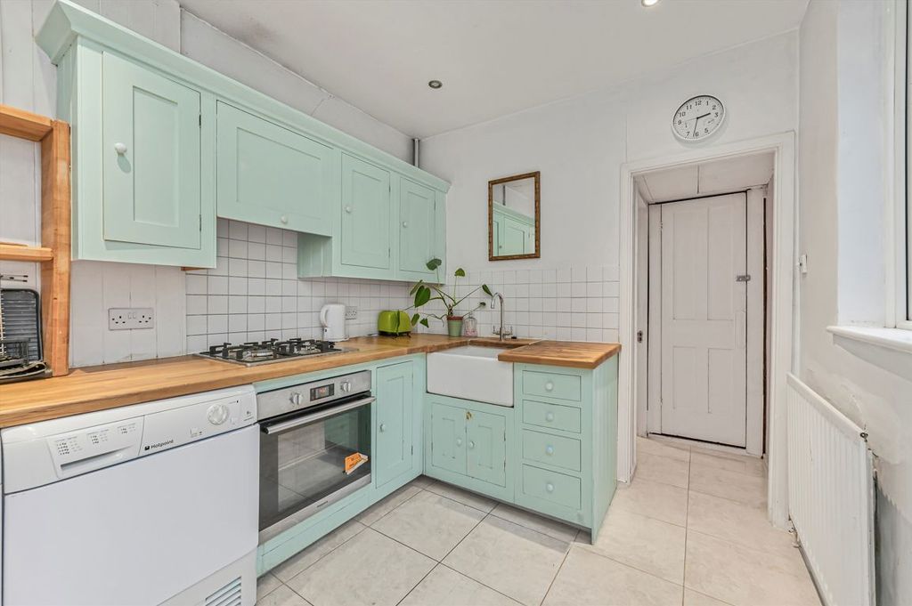 Property photo 2 of 7