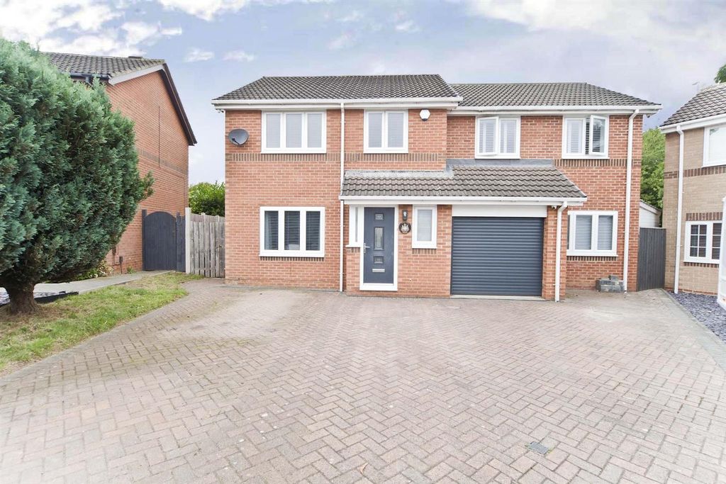 Property photo 1 of 29