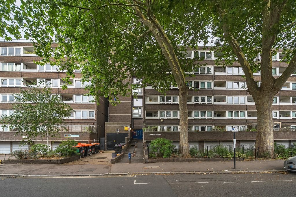 Property photo 1 of 12 4376790