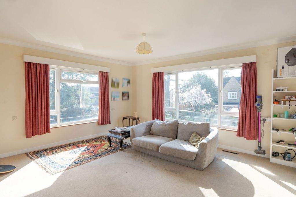 Property photo 2 of 15 Reception