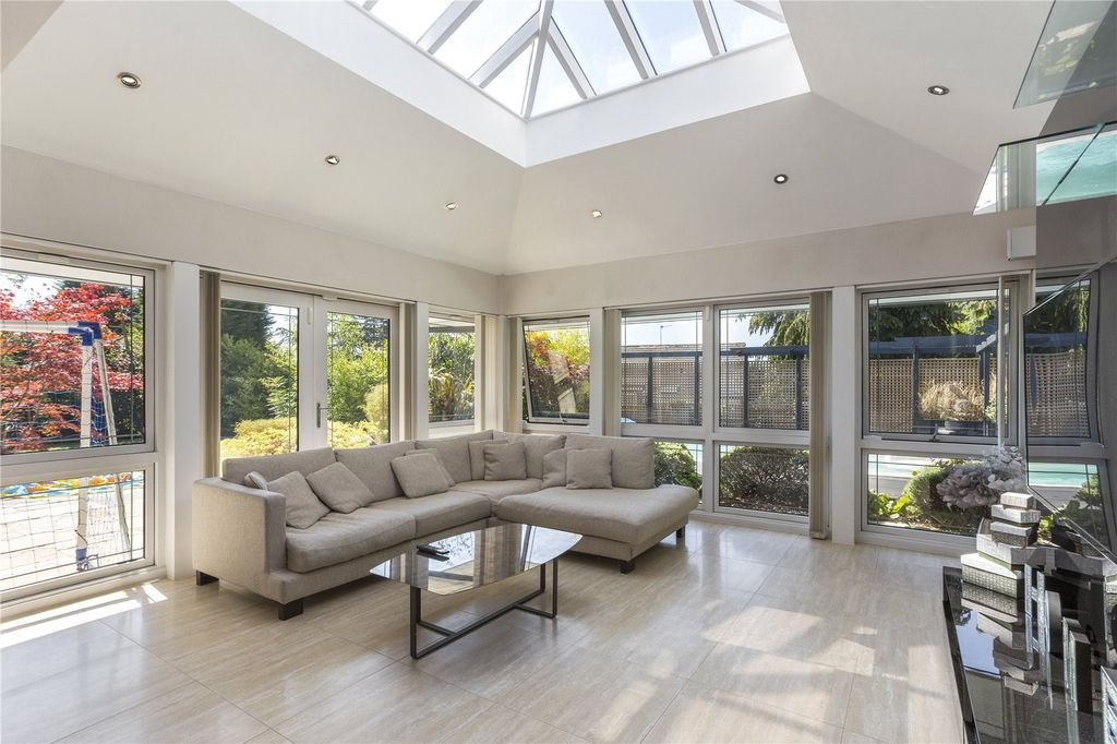 Property photo 3 of 19 Living Area