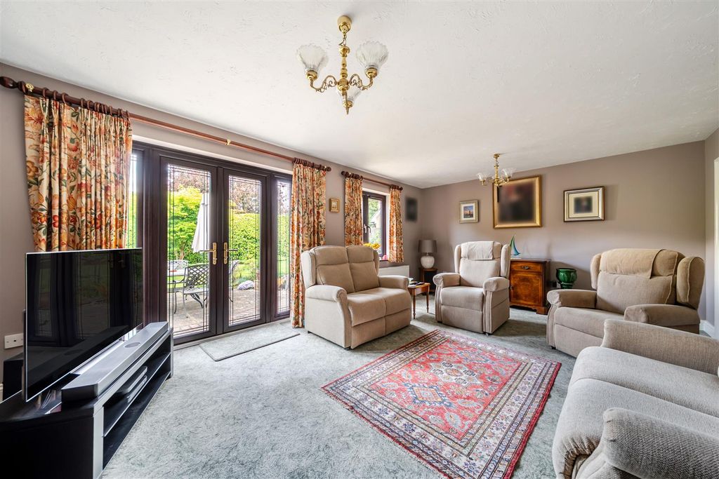 Additional image 6 of 3 bed detached bungalow for saleLondon Road, Liphook GU30