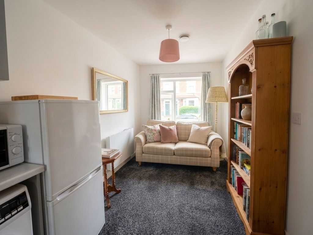 Property photo 3 of 8