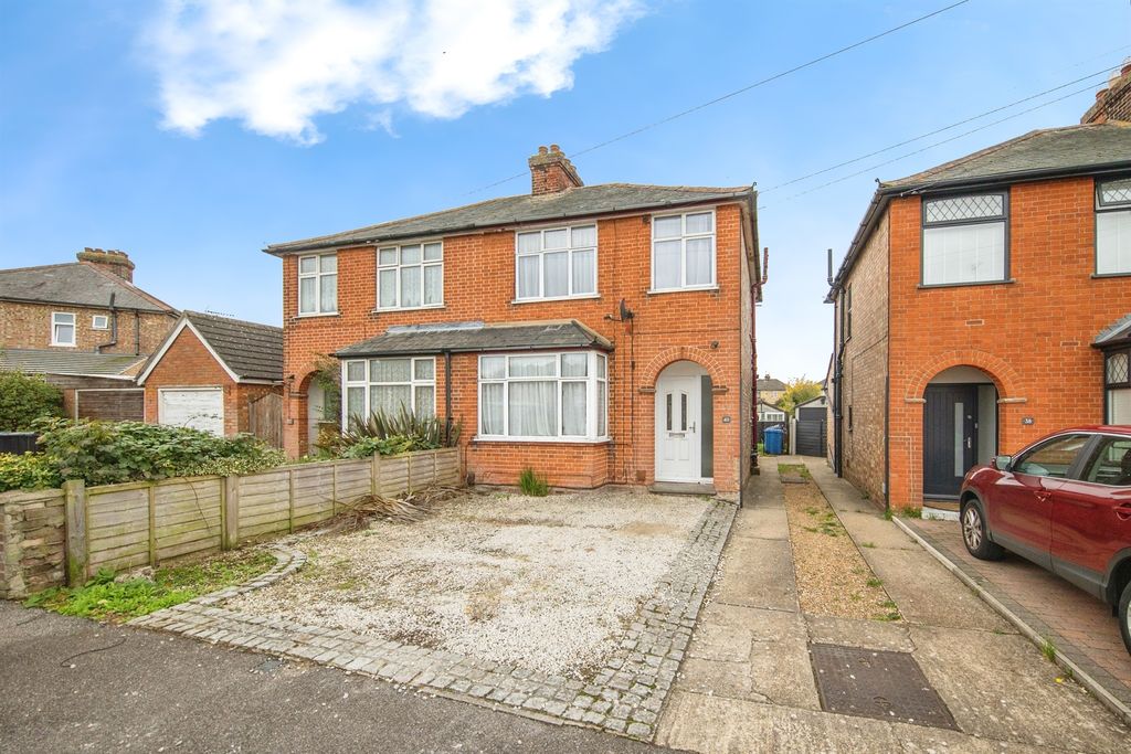 Property photo 1 of 16