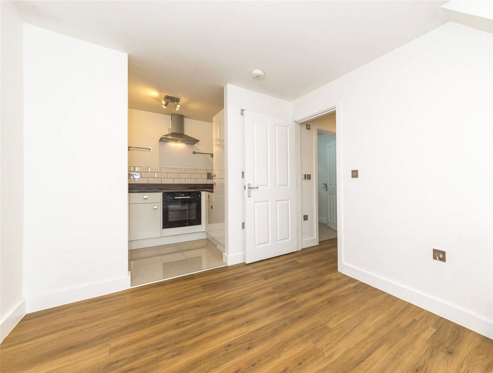 Property photo 3 of 8 Picture No. 07