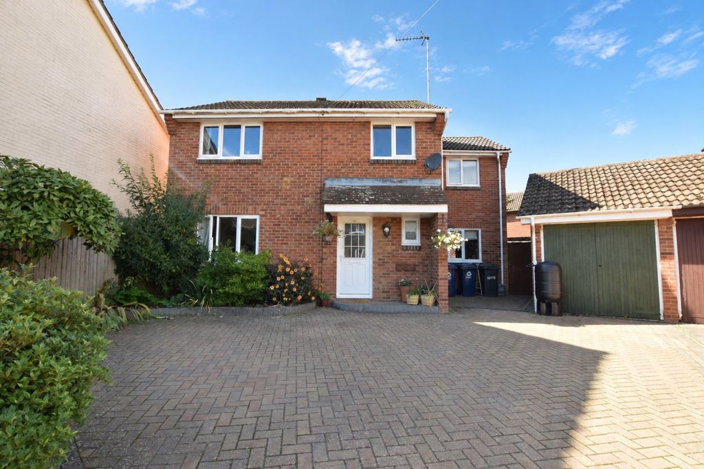Property photo 1 of 18