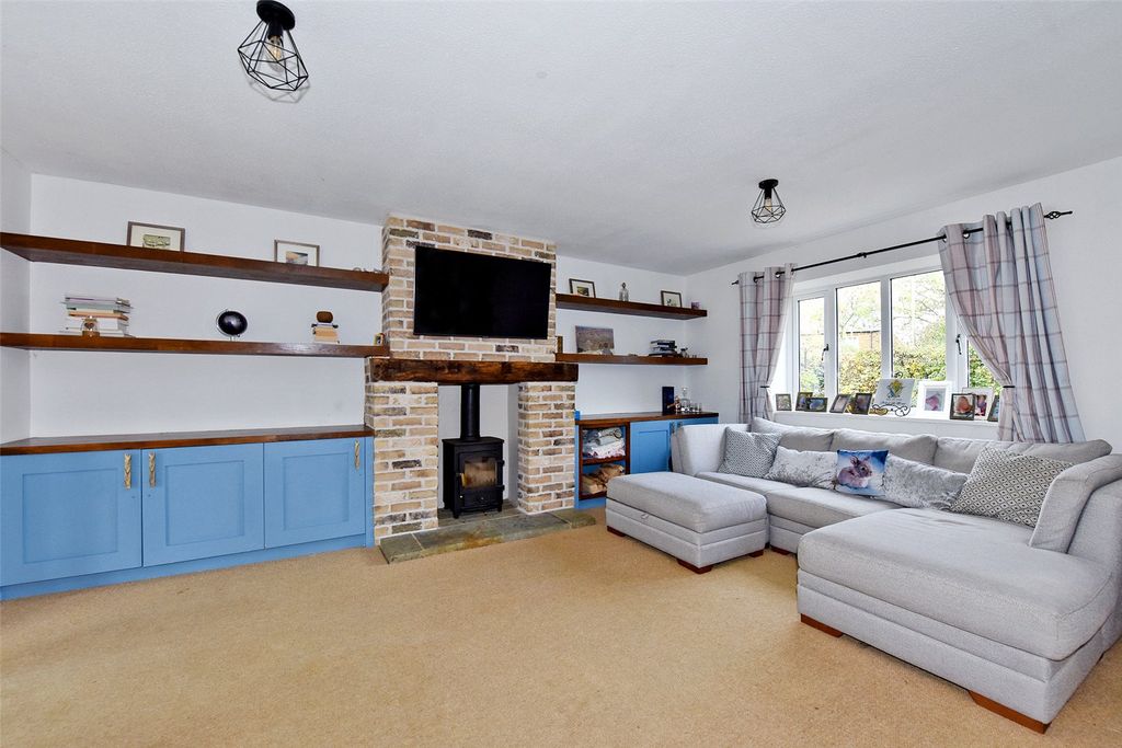 Property photo 3 of 10 Sitting Room