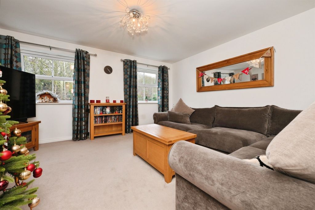 Property photo 2 of 22