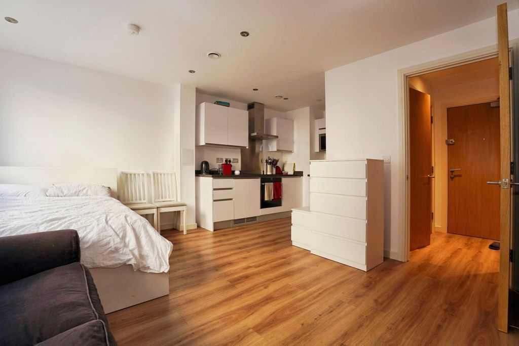 Property photo 2 of 10 Pbox-Img.Jpg