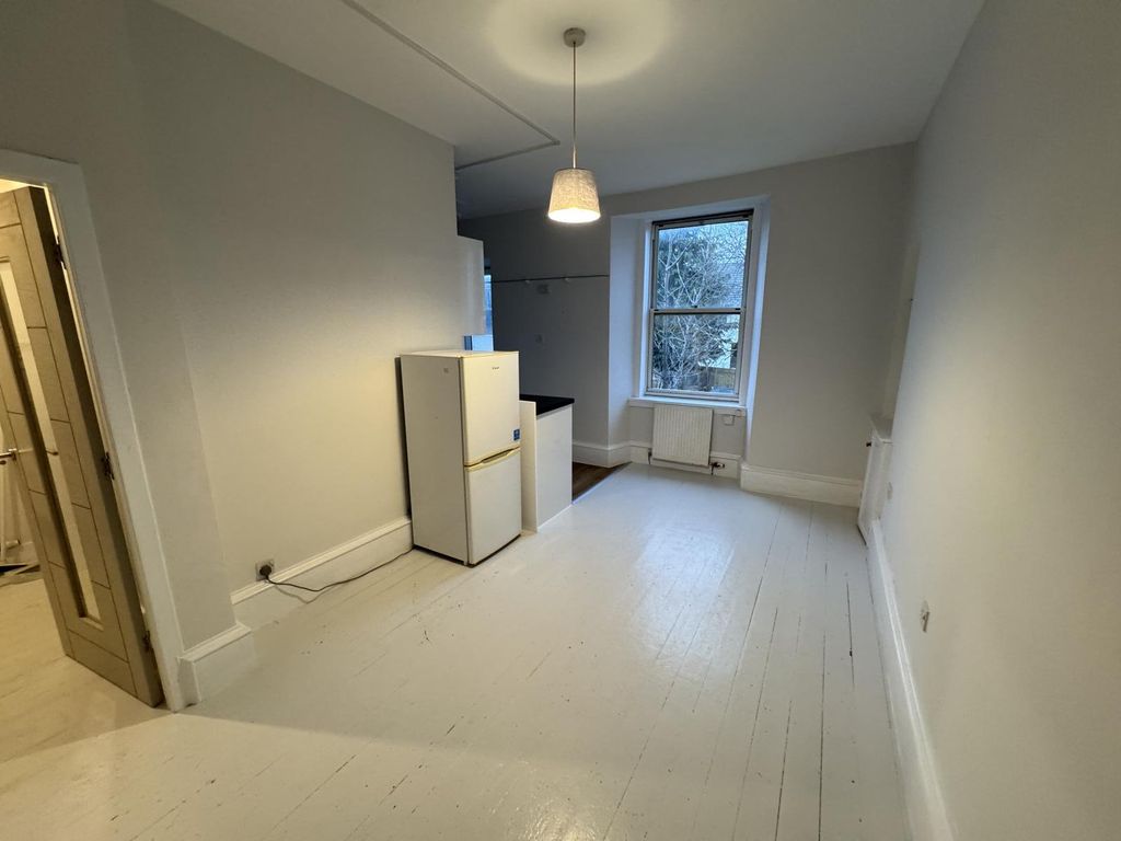 Property photo 2 of 9 Gallery