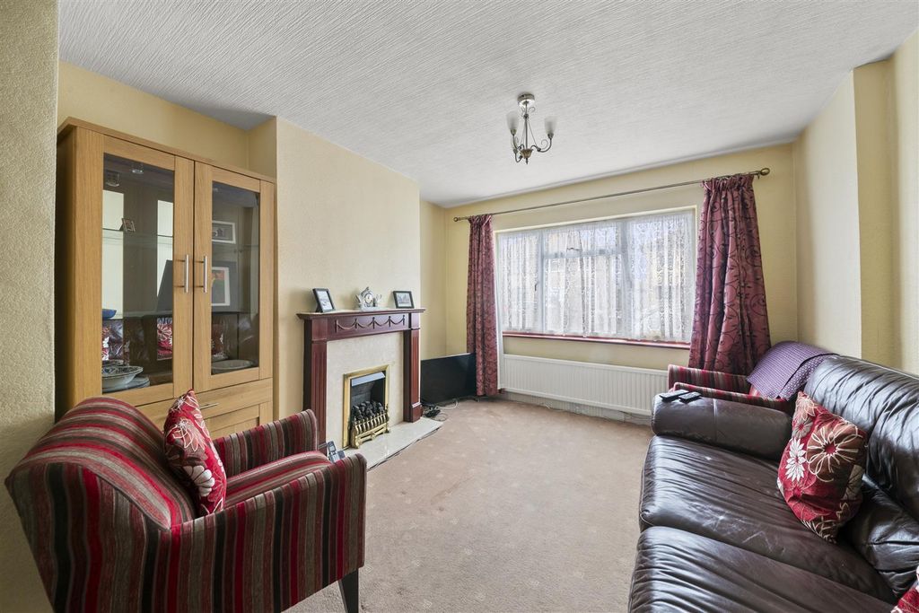 Property photo 2 of 17 1