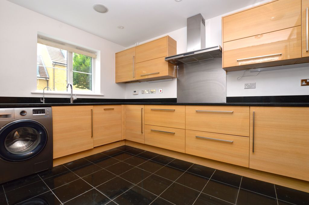 Property photo 1 of 30