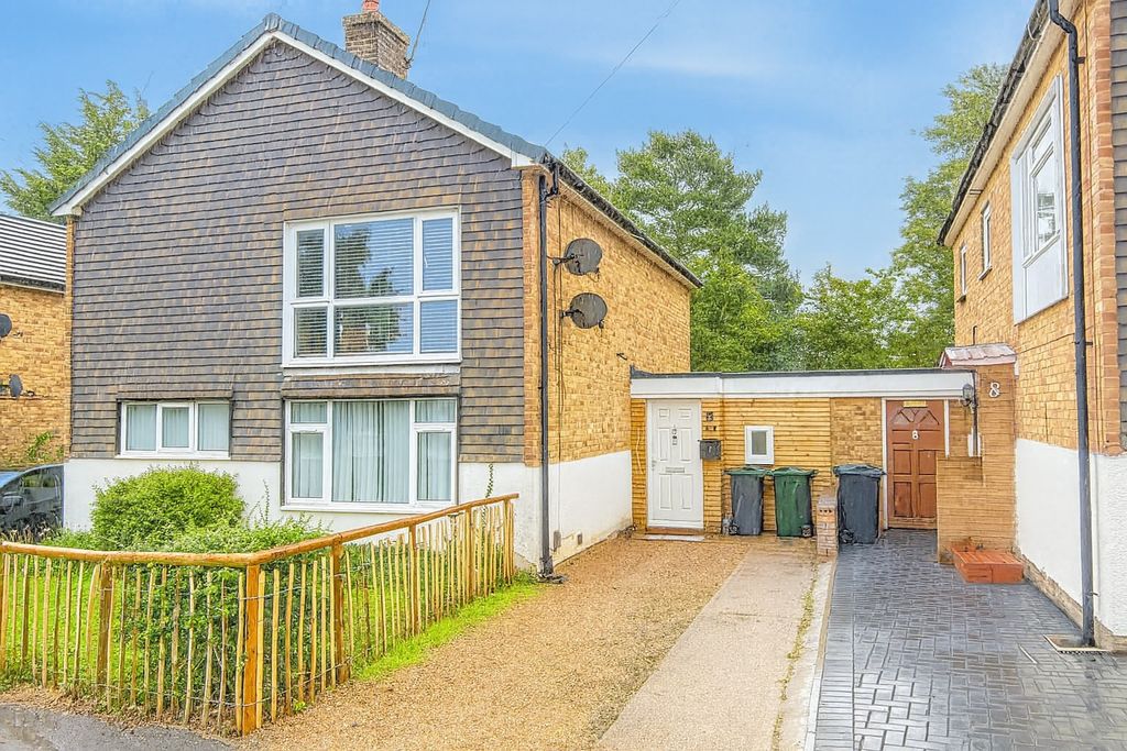 Property photo 1 of 8