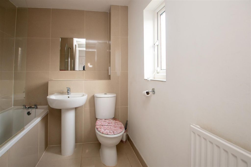 Property photo 3 of 11 18Sme_5.Jpg