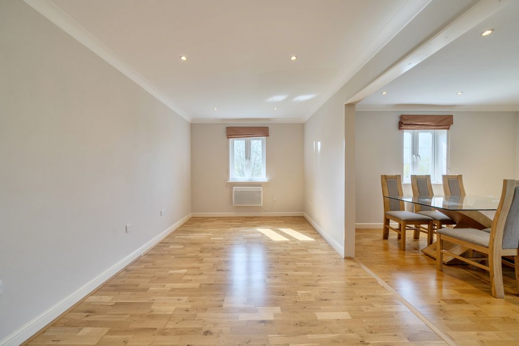 Property photo 3 of 20 1440965-4-69d6580...