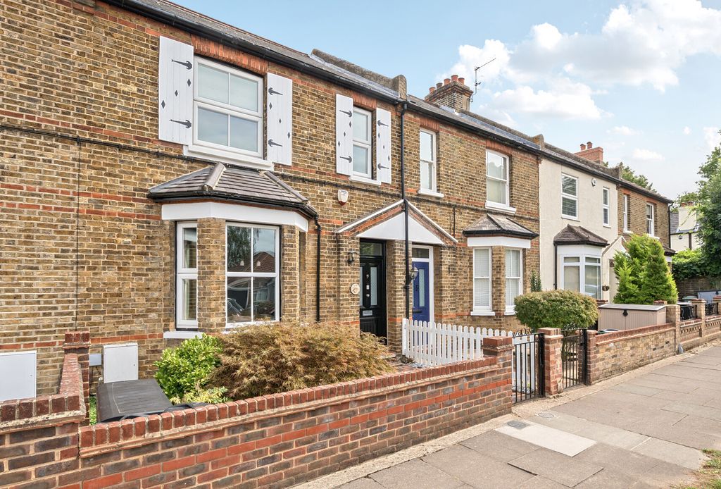 Property photo 1 of 12 1343173-1-68A653F...