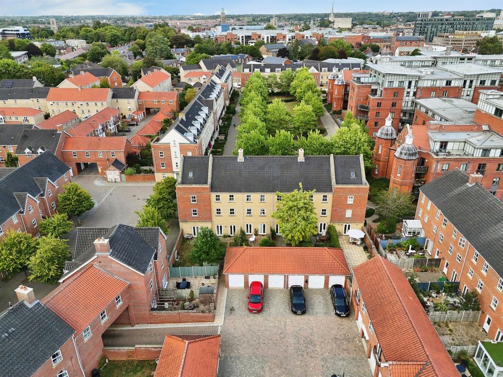 Property photo 3 of 22