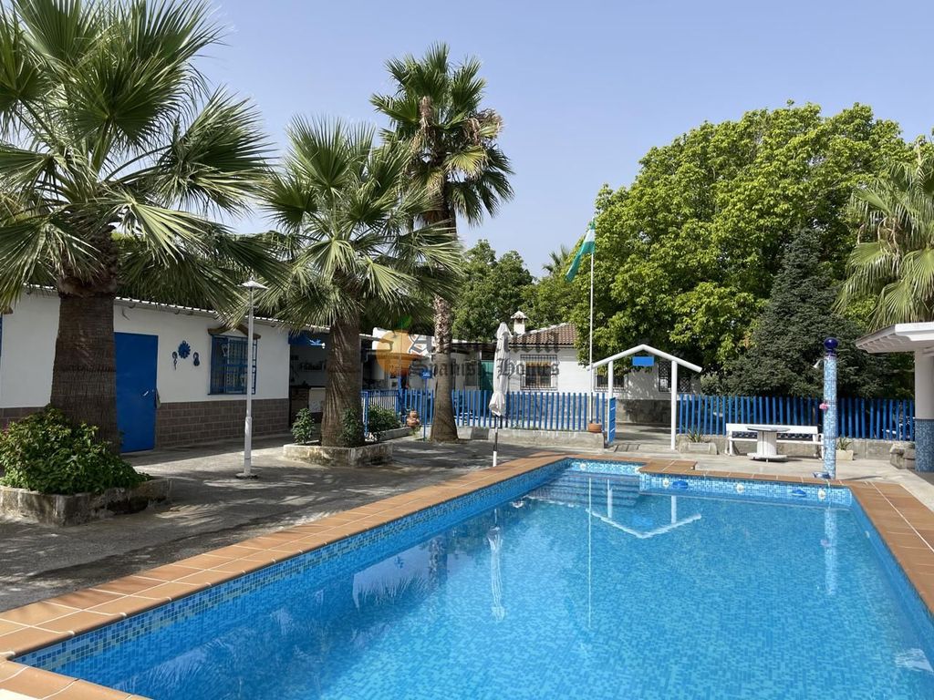 Property photo 1 of 51
