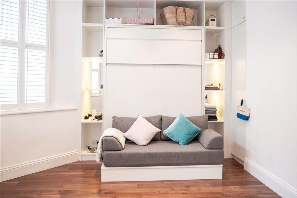 Property photo 3 of 5