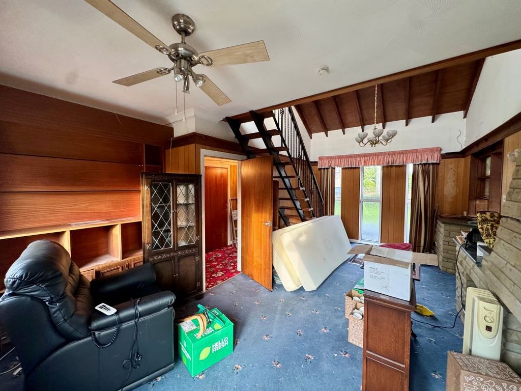 Property photo 3 of 23
