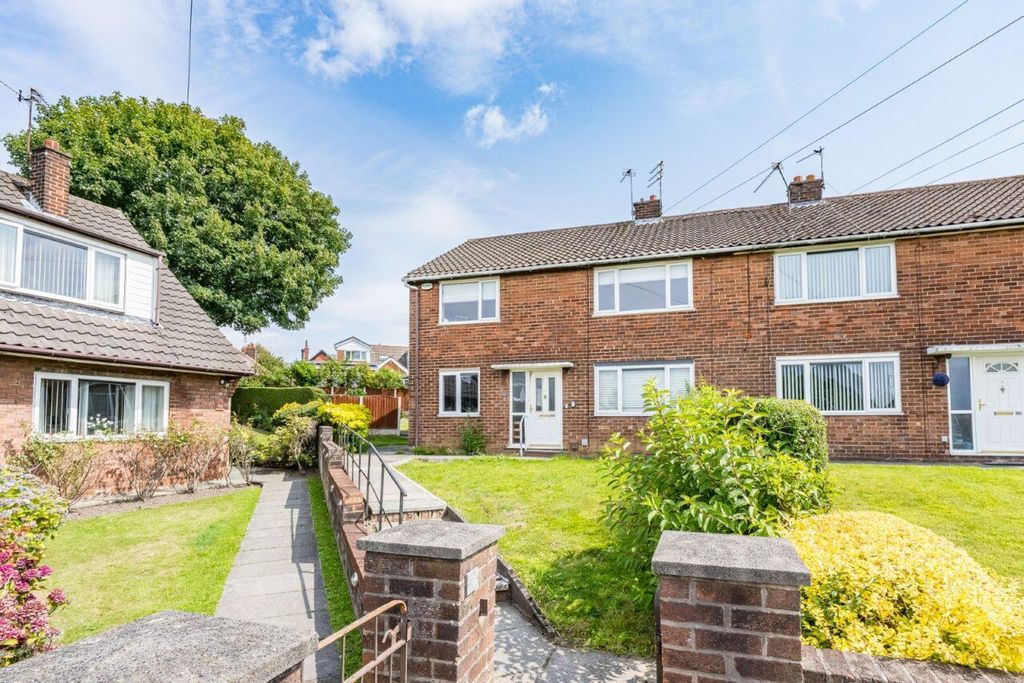 Property photo 1 of 17 38 Egerton Road External.Jpg