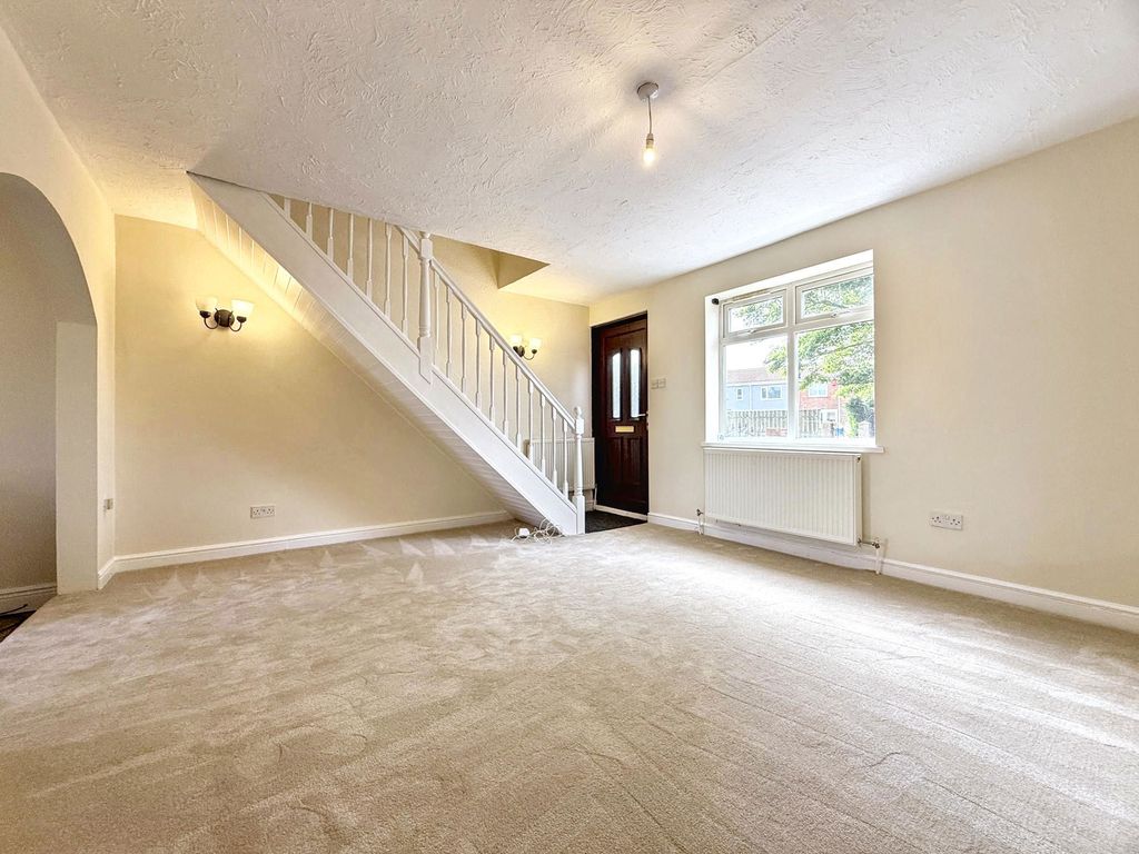 Property photo 2 of 20
