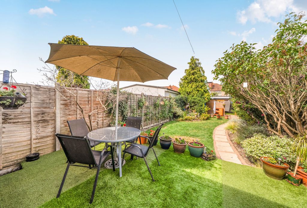 Property photo 3 of 20 1-6A8604307781B-1...