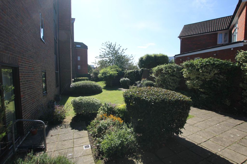 Additional image 22 of 3 bed penthouse for saleGrassington Road, Eastbourne BN20