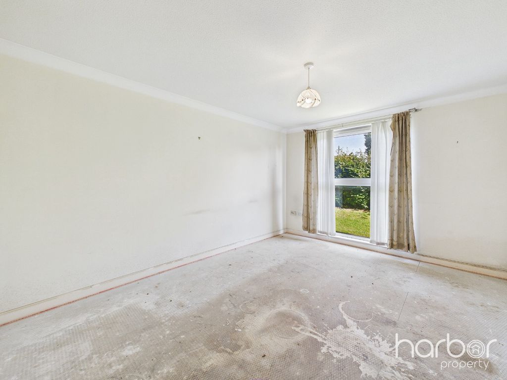 Property photo 2 of 14 5257665