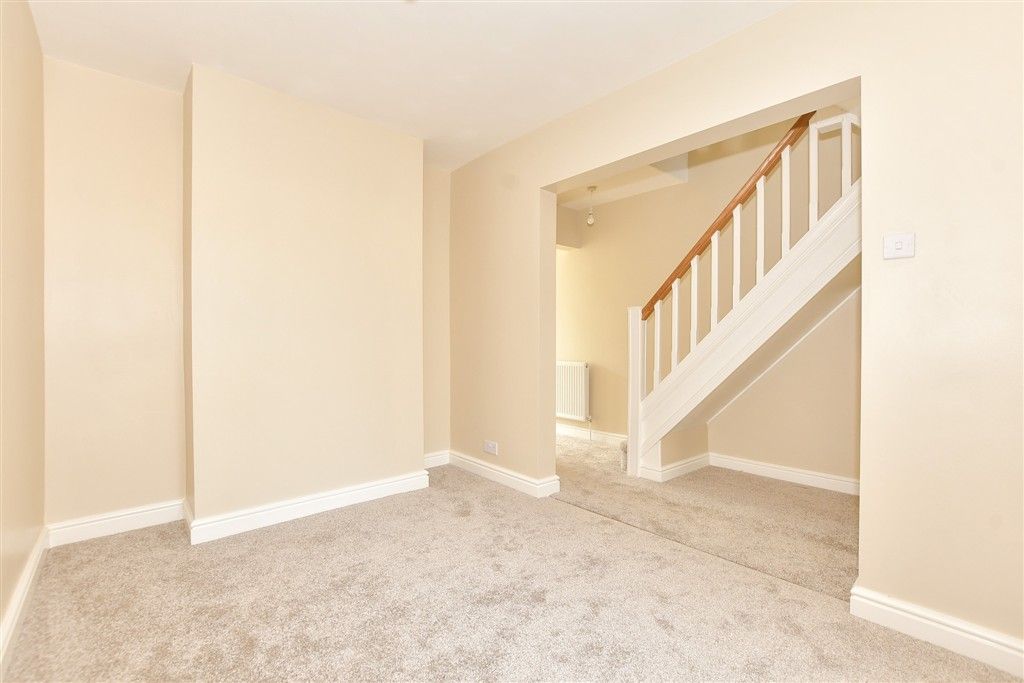 Property photo 3 of 18 Bedroom 1 (Modern Style)