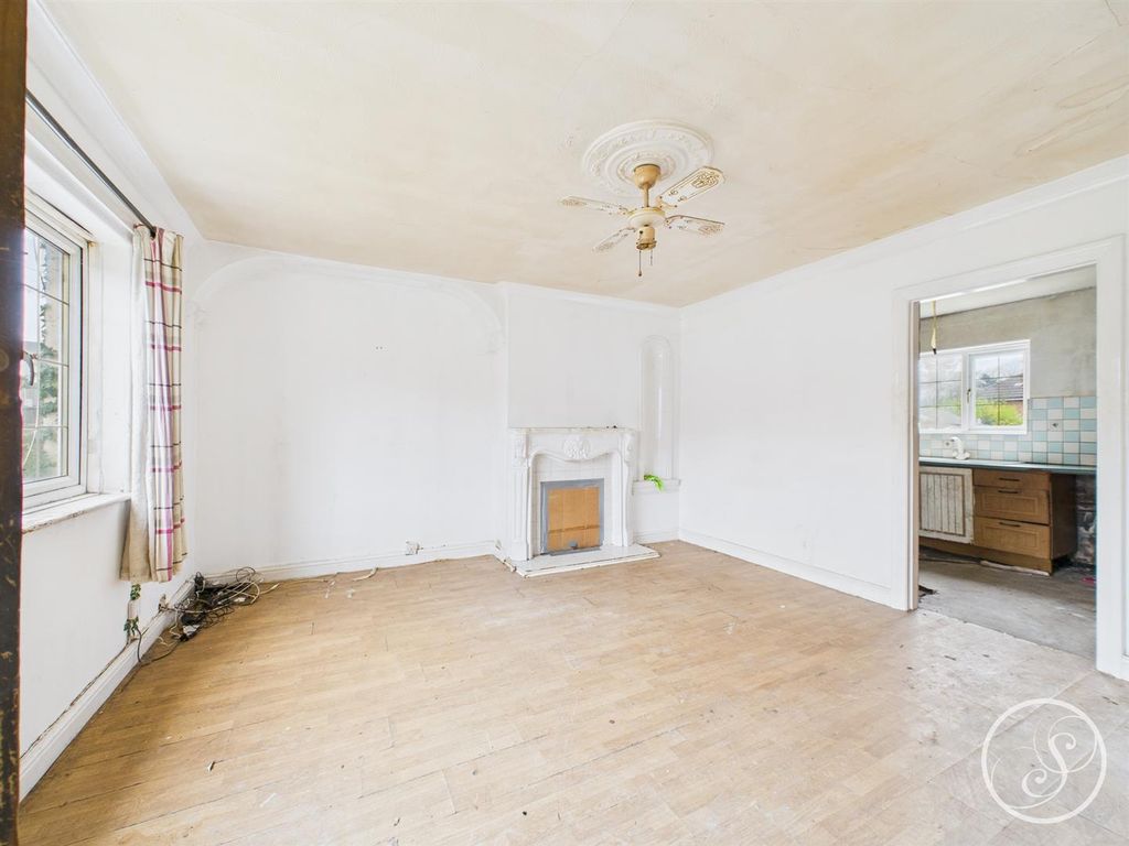 Property photo 3 of 10 Lounge