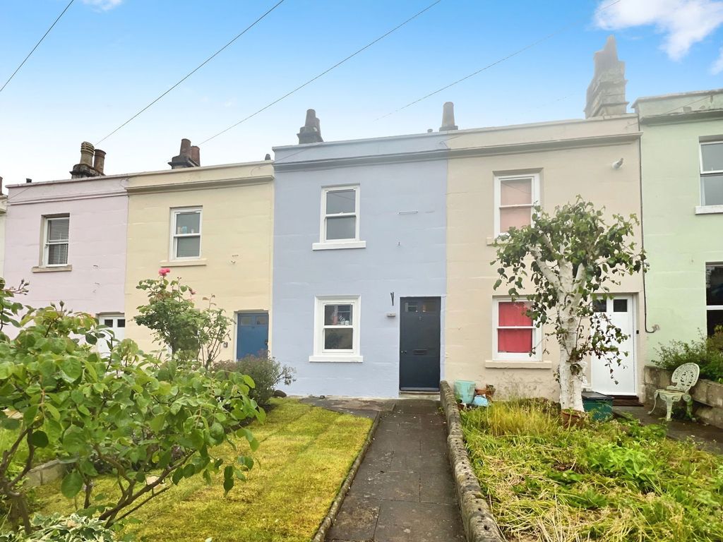Property photo 1 of 8